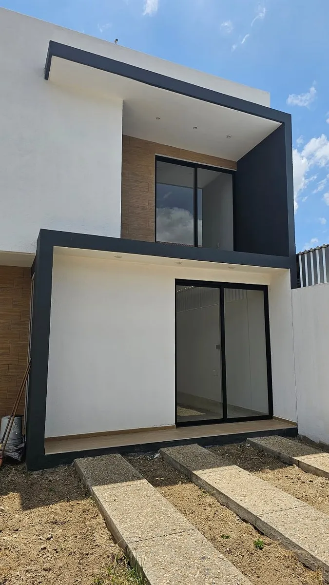 VENTA DE CASA NUEVA EN YAHUICHE